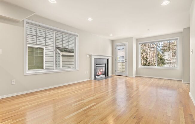 2bd/1.5ba Seattle Townhouse