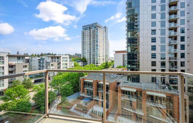 1/bd/1.5ba Bellevue Condo