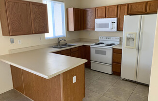 3 beds, 2 baths, $1,395, Unit #59