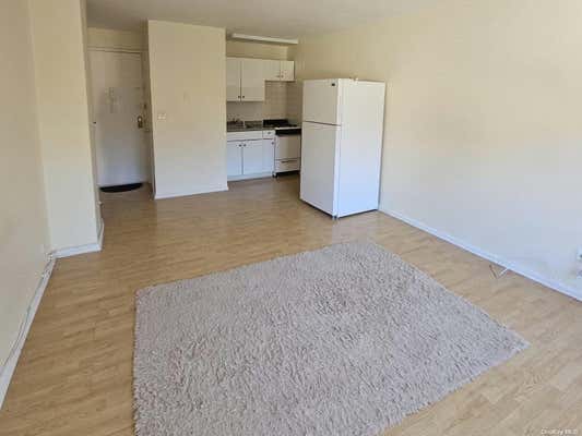 1 bed, 1 bath, $2,000, Unit 4C