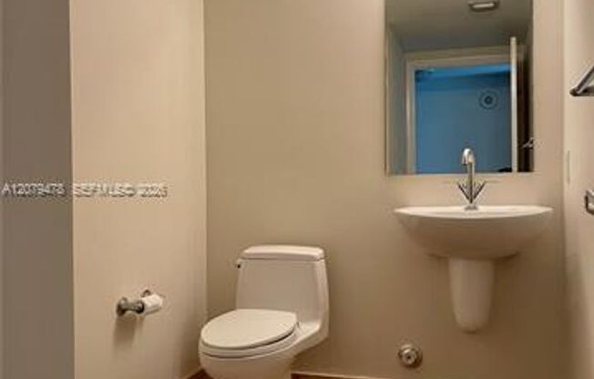1 bed, 1.5 baths, $3,300, Unit # 2405