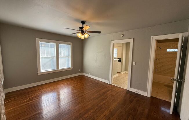 1 bed, 1 bath, $1,075