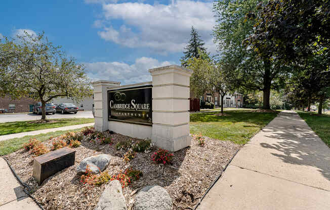 Welcome to Cambridge Square Apartments of Grand Rapids