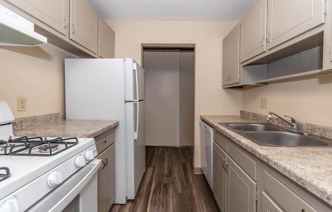 1 bed, 1 bath, 777 sqft, $1,115