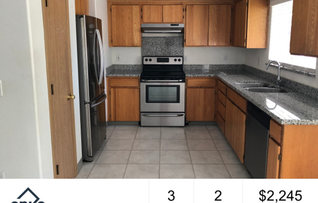 3 Bed, 2 Bath with Garage, W/D, and Fenced Yard in Montavilla