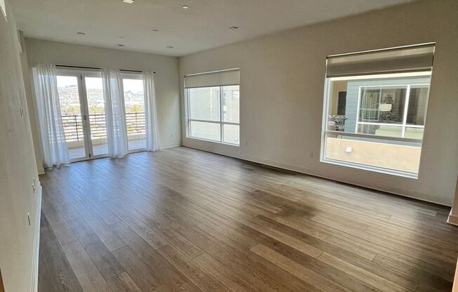 Modern Mission Valley Condo Near Civita Park