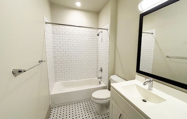 2 beds, 2 baths, 1,050 sqft, $2,095, Unit 3240-203