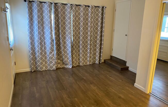 Studio, 1 bath, 300 sqft, $1,450