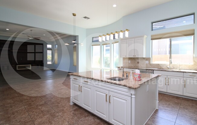 291 W YELLOWSTONE WAY