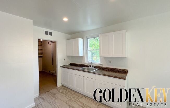 Beautiful 3 bed / 1 bath in Northwest Detroit!