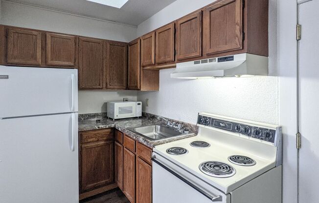 2 beds, 1 bath, 570 sqft, $695, Unit 229