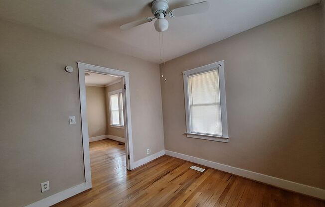 2 beds, 1 bath, $1,400