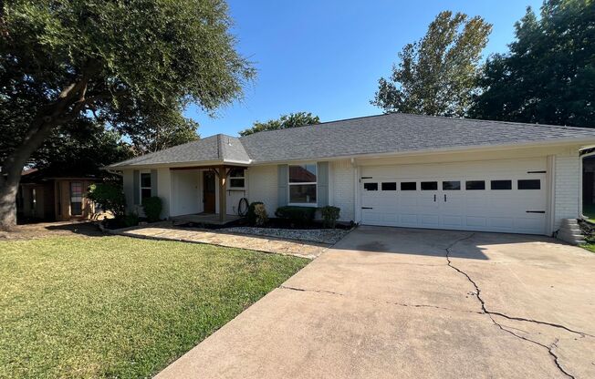 Rentals in FORT WORTH! Charming Remodeled Home in Keller ISD – A Must-See!