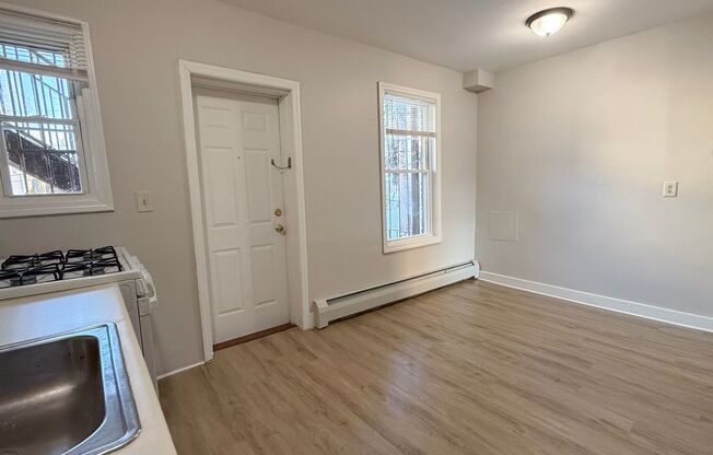 2 beds, 1 bath, 719 sqft, $1,480, Unit 1