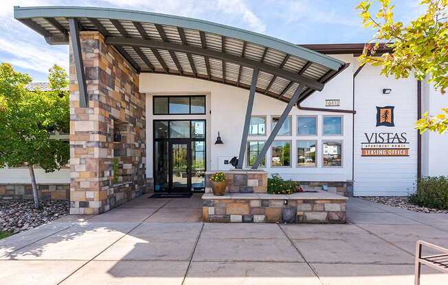 Welcome to Vistas at Jackson Creek Apartments
