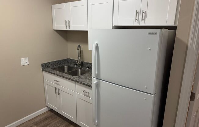 1 bed, 1 bath, $795, Unit 1604 #1