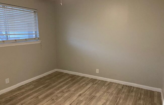 2 beds, 1 bath, 800 sqft, $1,450, Unit 1729-105
