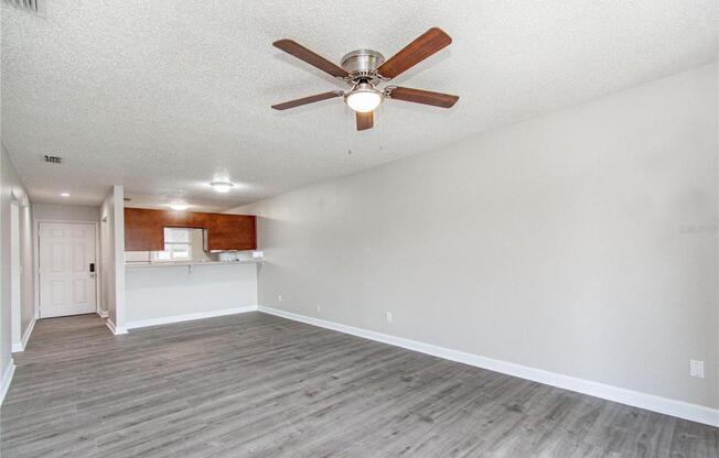 2 beds, 2 baths, 864 sqft, $1,400