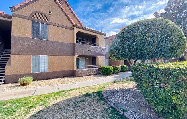 2200 FORT APACHE