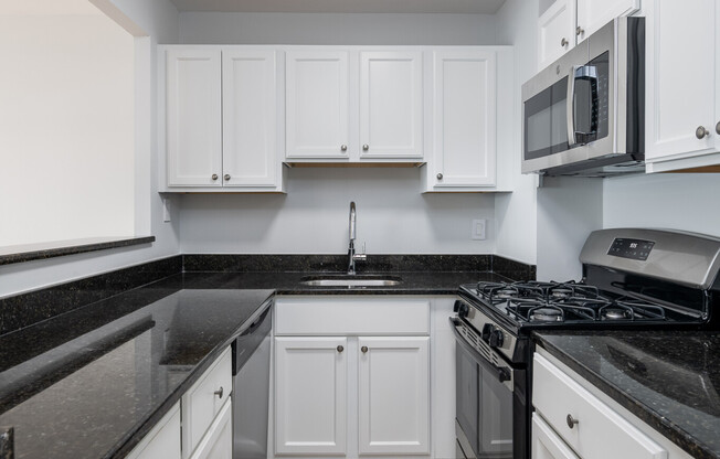 2 beds, 1 bath, 776 sqft, $3,650, Unit 12C
