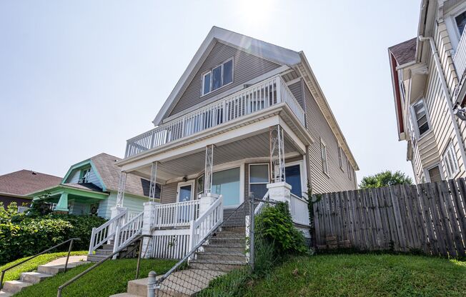 Beautiful 3 Bedroom 2 Bath