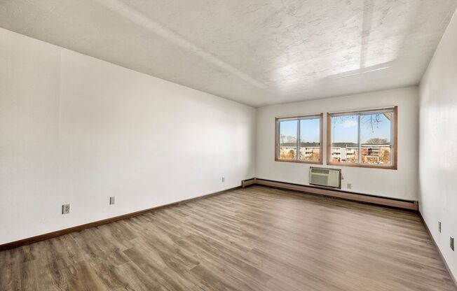 Studio, 1 bath, $999.99, Unit 1121-11