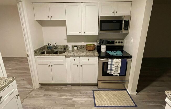 1 bed, 1 bath, 600 sqft, $1,350, Unit Unit 206