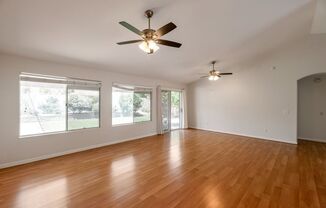 Stylish 3-Bedroom Home with Pool in Phoenix