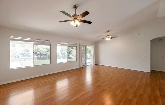 Stylish 3-Bedroom Home with Pool in Phoenix