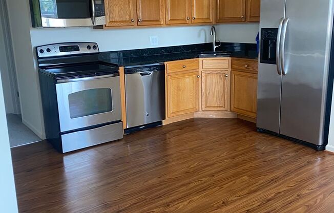 2 beds, 1 bath, 863 sqft, $2,025, Unit 5335 #6