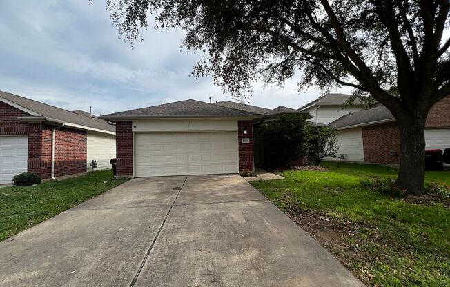 3-Bedroom Home in Oak Landing with Spacious Layout and Fenced Backyard