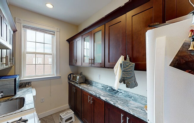 2 beds, 1 bath, 850 sqft, $3,395, Unit 10
