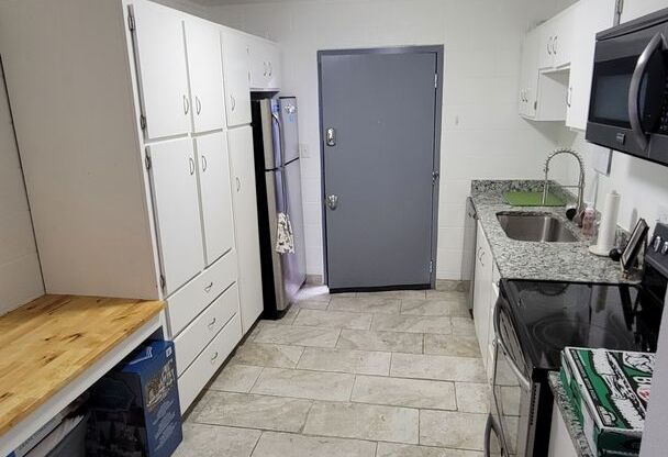Studio, 1 bath, $1,065, Unit 307