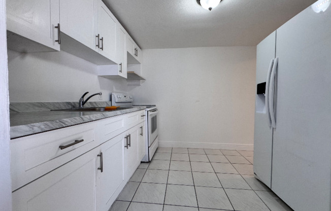 276 E 12 ST
