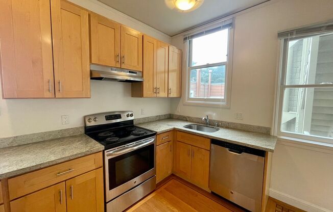 1 bed, 1 bath, $3,295, Unit 206