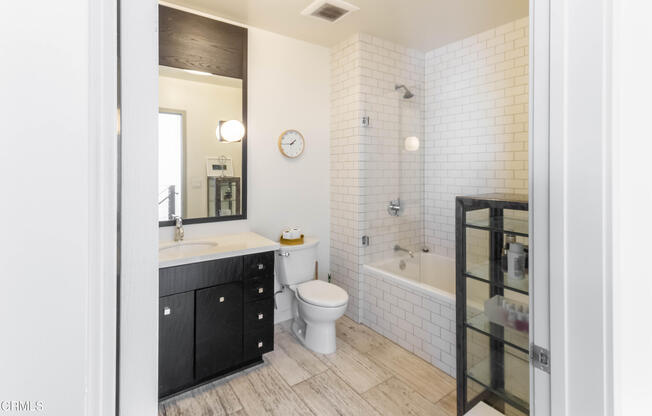 2 beds, 1.5 baths, 1,340 sqft, $4,900, Unit 108