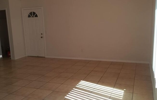 1BD / 1 BA - Apartment For Rent