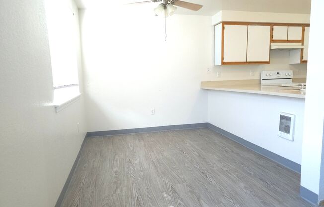 2 beds, 1 bath, 875 sqft, $1,450, Unit 127-58
