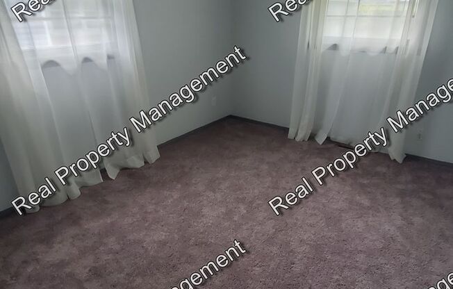 3 beds, 1 bath, $1,395