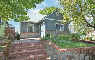 Charming Remodeled 4 Bedroom Home One Block From N Mississippi!**Move-In Special!**