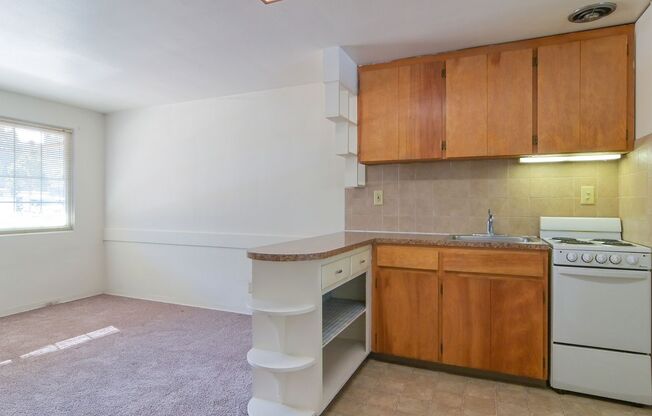 1 bed, 1 bath, $1,050, Unit 751