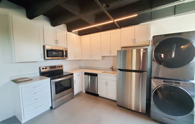 Studio, 1 bath, 495 sqft, $930, Unit C301