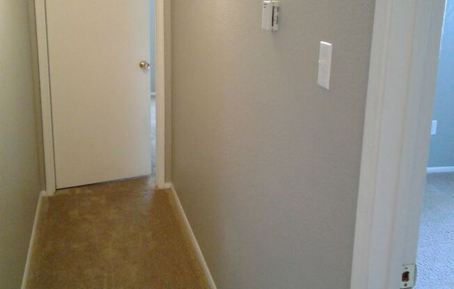 2 beds, 1 bath, 830 sqft, $1,200, Unit 240