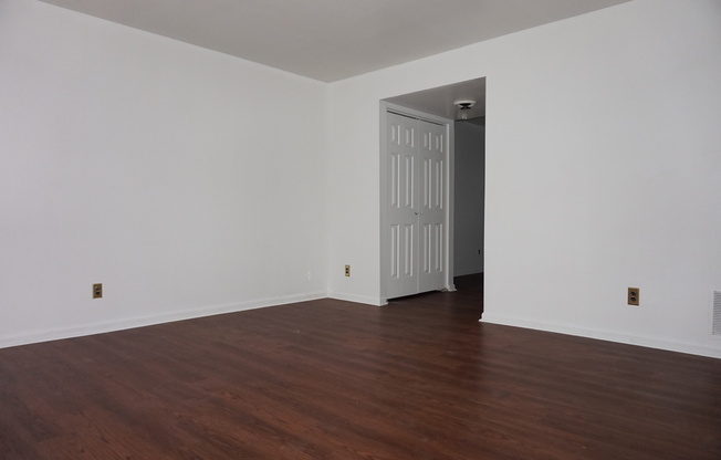 Charming 3 Bedroom/1 Bathroom Townhome in East Baltimore, MD!