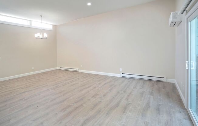 2 beds, 1 bath, 1,050 sqft, $2,800, Unit 74-6