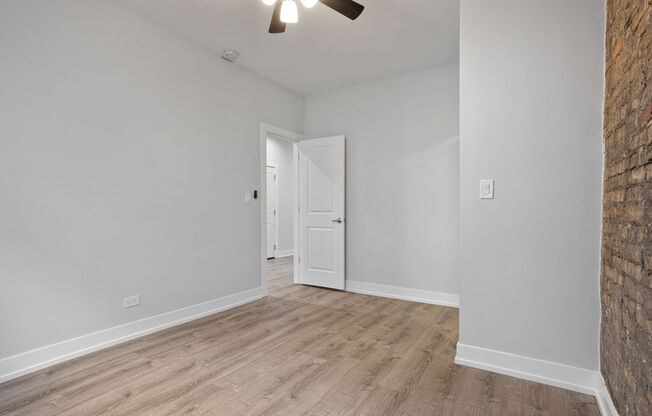 2 beds, 1 bath, 674 sqft, $2,200, Unit 6956-1