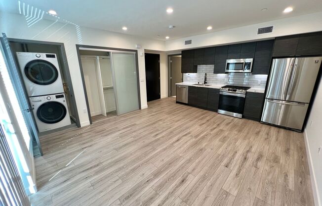 Studio, 1 bath, 470 sqft, $2,525, Unit 507