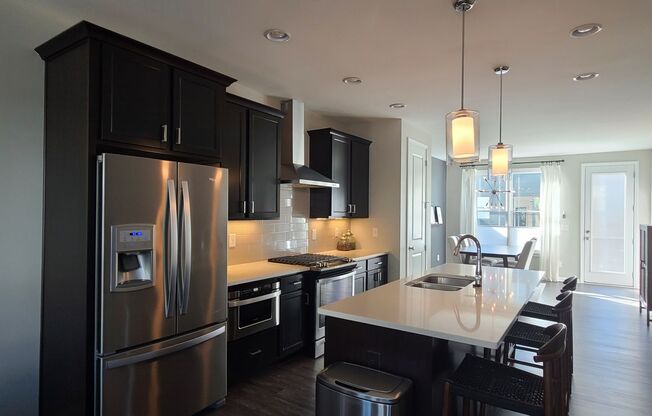 Stunning 3BR/3.5BA Townhome Near Grant Park & Beltline