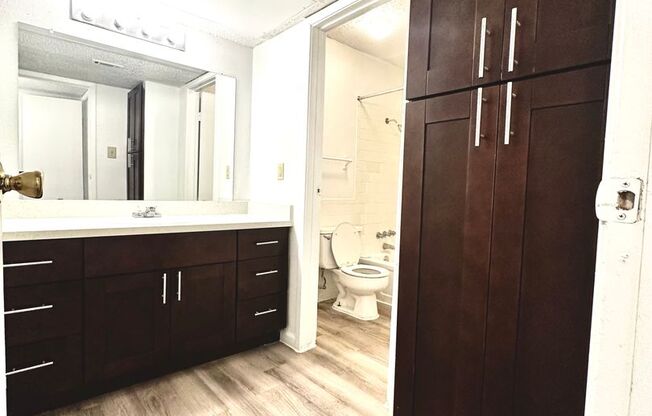 1 bed, 1 bath, 710 sqft, $960, Unit 120