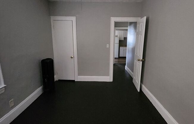 1 bed, 1 bath, 740 sqft, $900, Unit Unit 12a